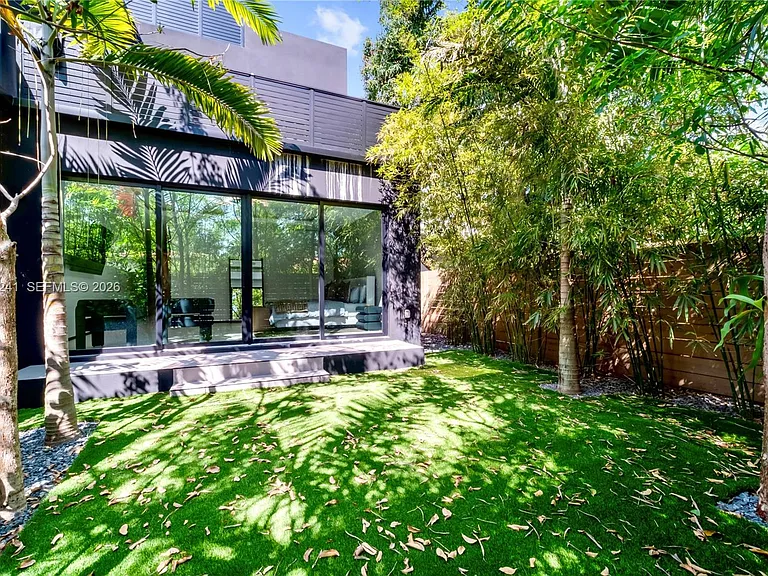 420 SW 15th Rd — Photo 32