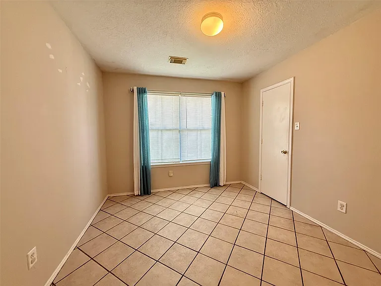 17318 Glenmorris Dr — Photo 17