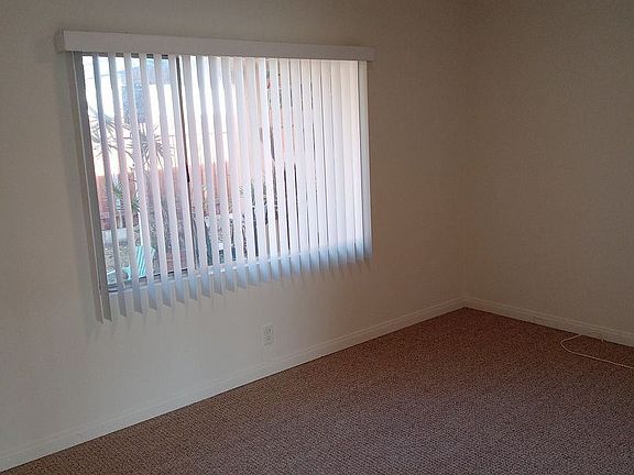 4th image of 82 College Dr