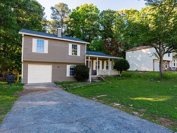 2nd image of 3061 Meadow Wood Ct