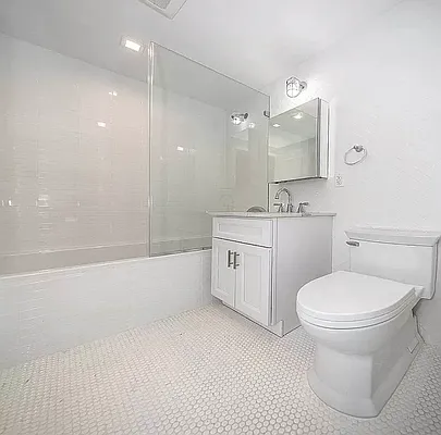 Rented by Avenues Real Estate | media 13