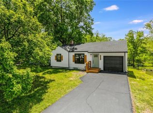 3113 NE 55th St, Kansas City, MO 64119