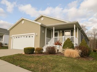 40 Patriots Dr, Westfield, MA 01085