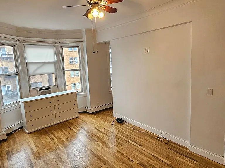 4110 Park Ave #3 — Photo 9