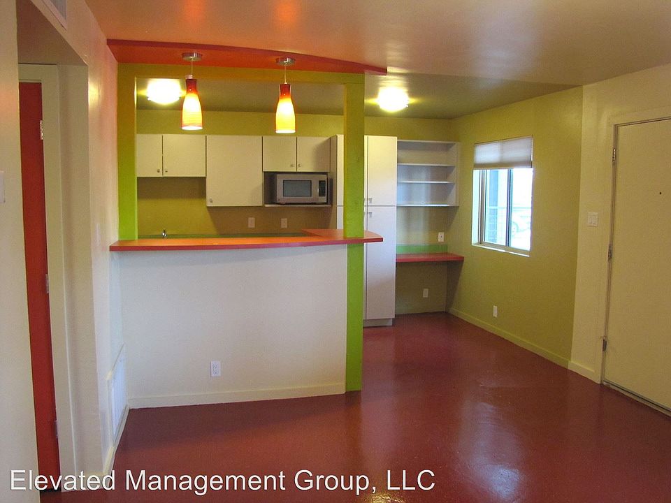 1st image of 1920 Vassar Dr NE APT 1