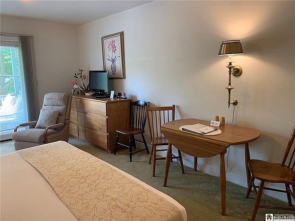 4th image of 1 Pratt Ave Unit 314