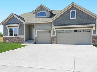 1508 Tanglewood Dr, Polk City, IA 50266