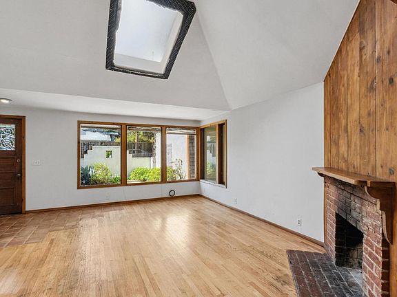 4th image of 405 Ash Street