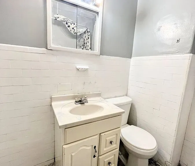 6253 N Broad St #1 — Photo 14