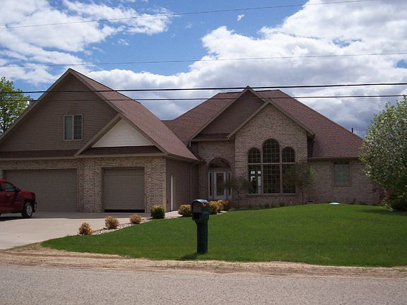 3rd image of 1739 Wawaushnosh Dr