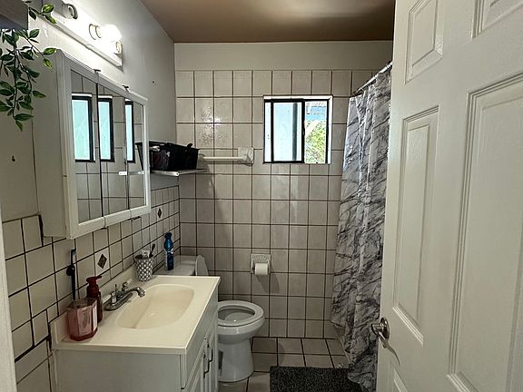 5th image of 13933 Beckner St