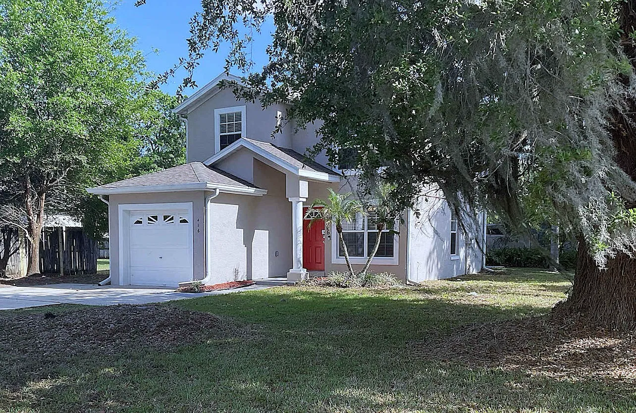 3 bed, 2.5 bath, 12750 sqft, $1,550 — Photo 1