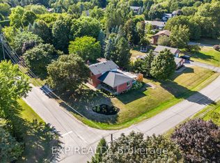 24 Riverview Dr, Scugog, ON L9L1N8