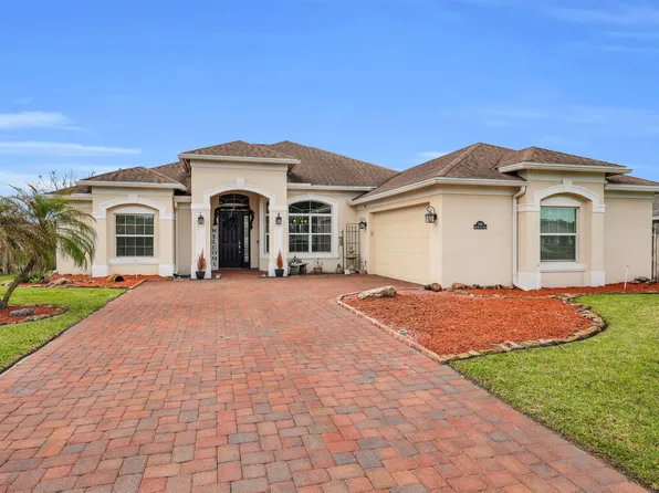 5816 NW Whitecap Road, Port St Lucie, FL 34986