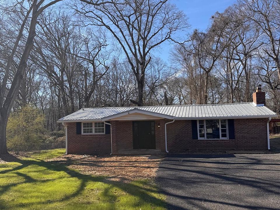 1st image of 9 E Magnolia Dr
