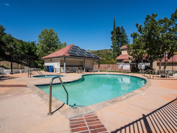 6909 Pala Mesa Dr, Oak Park, CA 91377