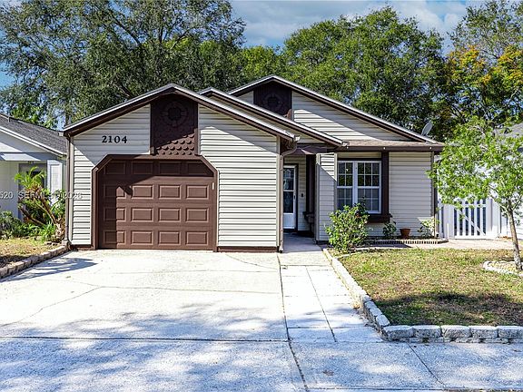 3rd image of 2104 Winslow Dr #2104