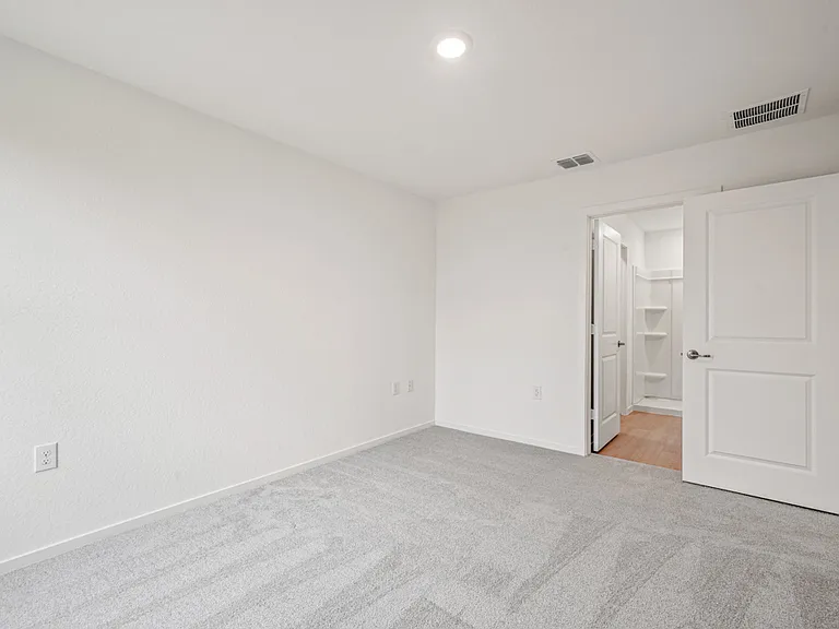 3911 Bates Pl — Photo 11