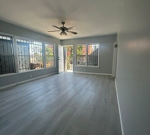 3rd image of 8811 S Budlong Ave