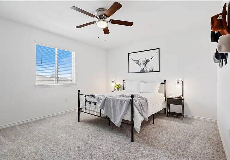 9015 Looksee Ln — Photo 21