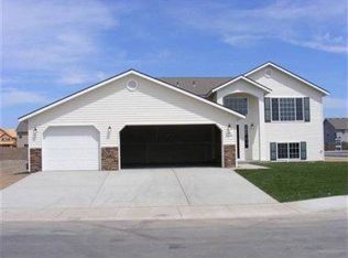 4801 Seville Dr, Pasco, WA 99301