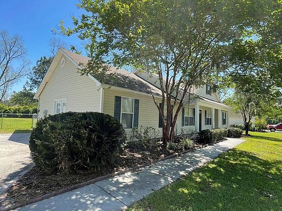 3rd image of 4362 Summerlin Dr