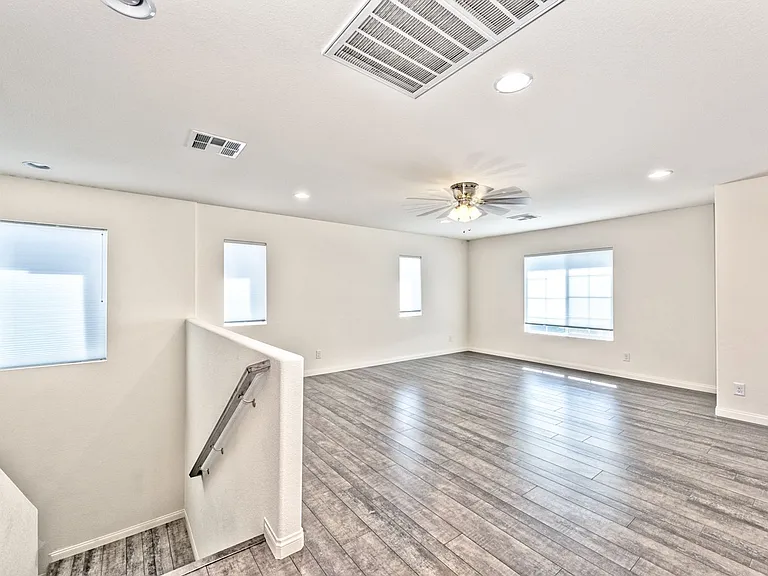 4536 Eagle Nest Peak St — Photo 6