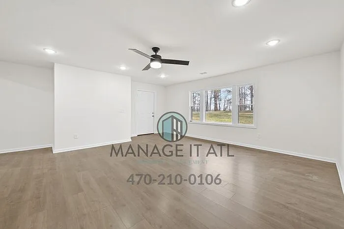 2762 Candler Rd — Photo 14