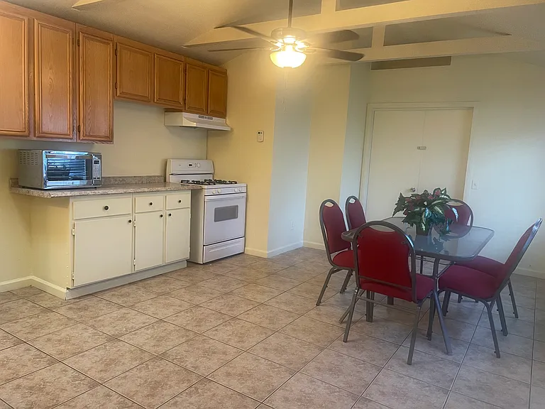 1158 Sapphire Pl — Photo 5