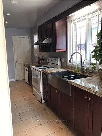 26 Glendower Cir #UPPER FLOOR — Photo 4