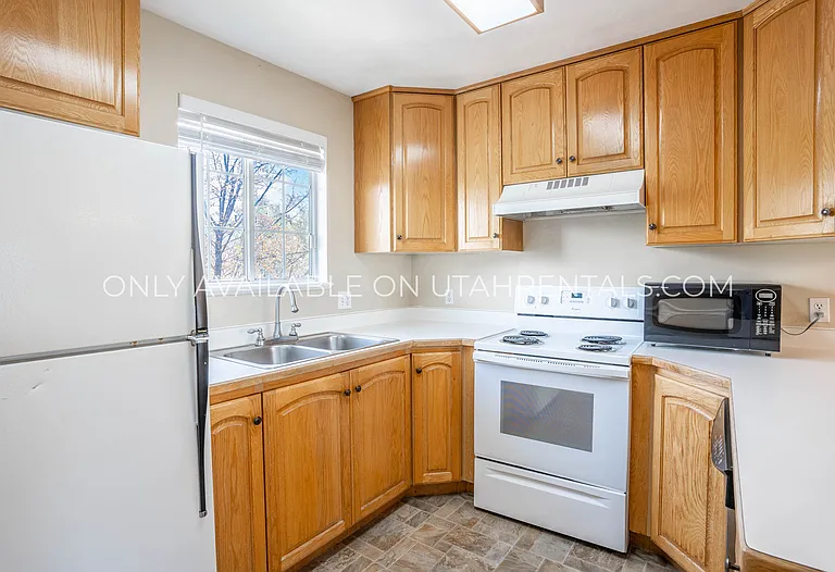 1512 S 175 E — Photo 6