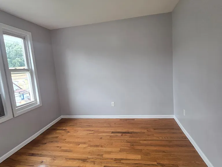 550 Garfield Ave #3A — Photo 8