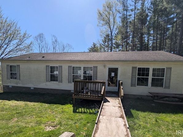 1500 N Algood Dr, Bloomfield, IN 47424