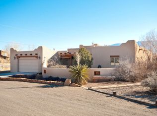 736 Trujillo Ln, Corrales, NM 87048