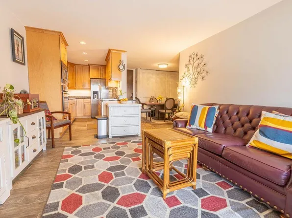 2800 Hamline Ave N APT 130, Roseville, MN 55113