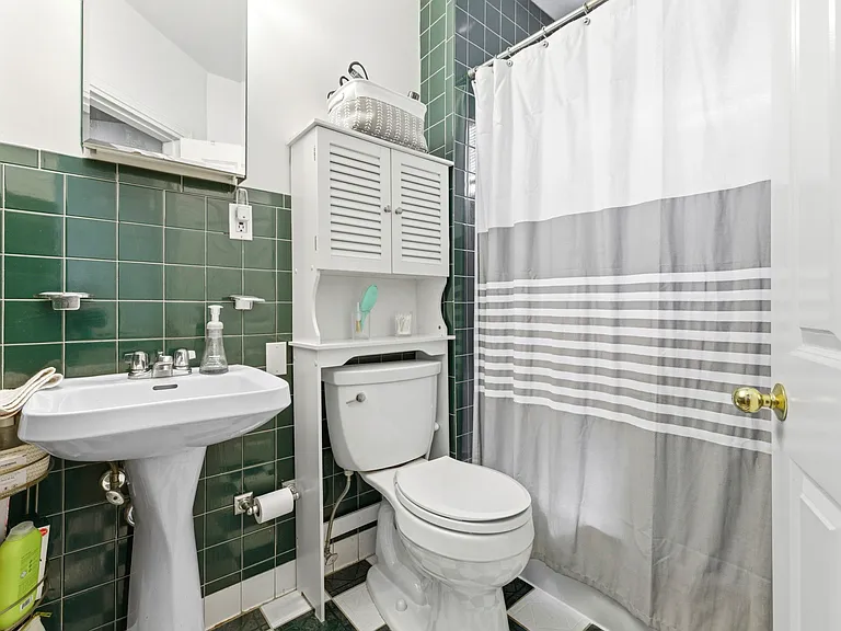 53 Willard St #1 — Photo 6
