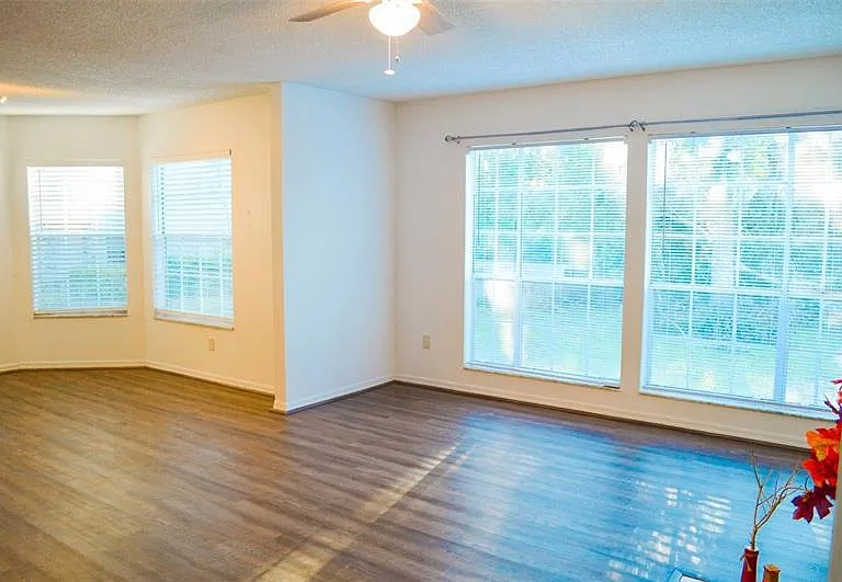 709 Youngstown Pkwy #365 — Photo 11