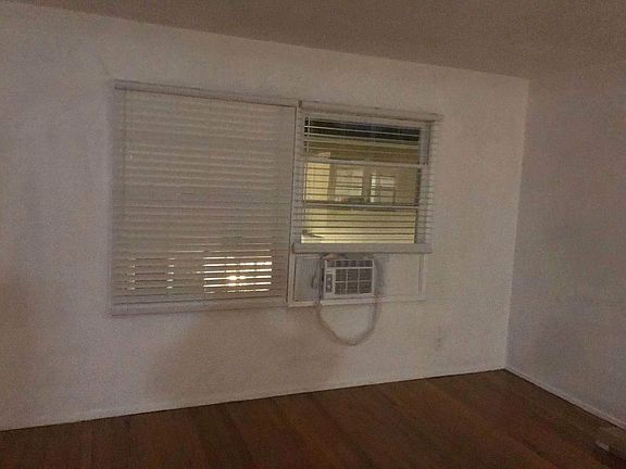 2nd image of 2453 Silver Lake Blvd
