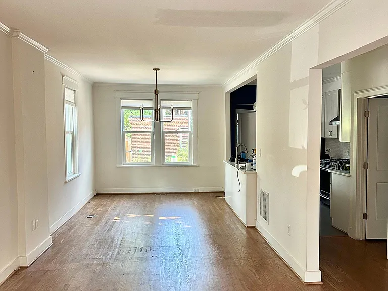 208 W 29th St — Photo 28