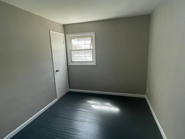 515 Alexander Dr — Photo 7