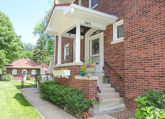 2nd image of 749 Jackson Ave
