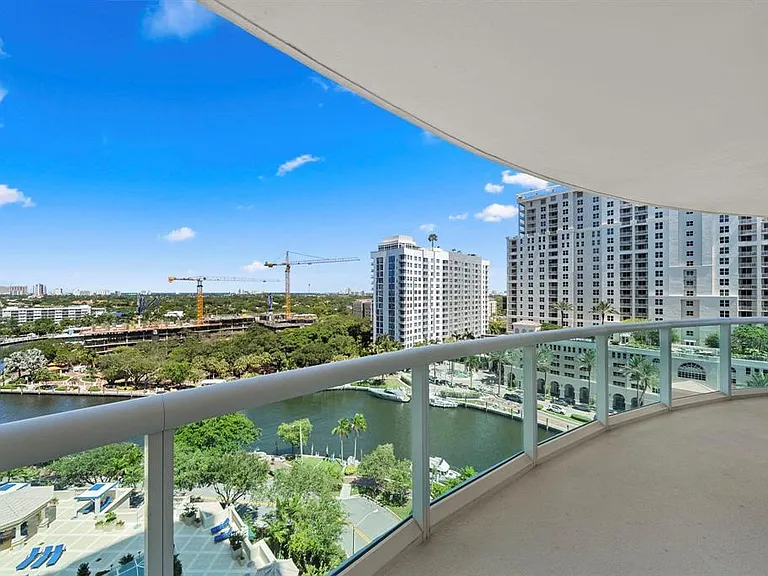 347 N New River Dr E #1203 — Photo 22