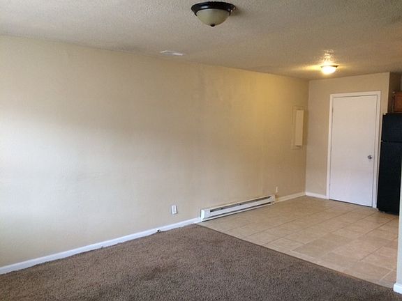 4th image of 9533 19th Bay St