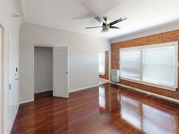 4th image of 715 S St Andrews Pl APT 404