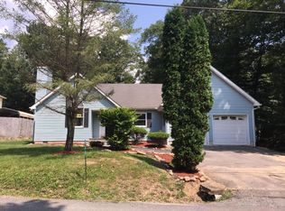 224 Dorset Rd, Tobyhanna, PA 18466