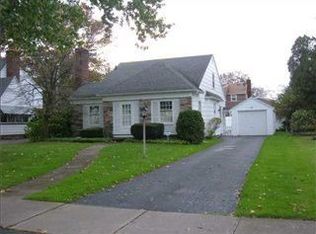 19 Hollymount Rd, Rochester, NY 14617