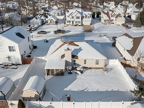 3rd image of 348 Pemberton Dr
