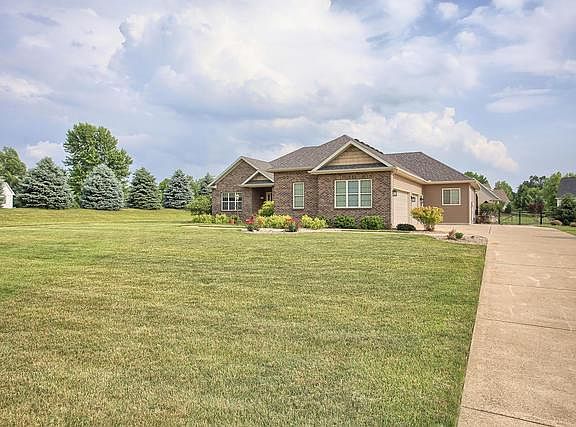 2nd image of 1819 Cobble Creek Dr