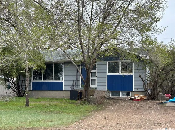 825 Valley STREET, Estevan, SK S4A 0C8