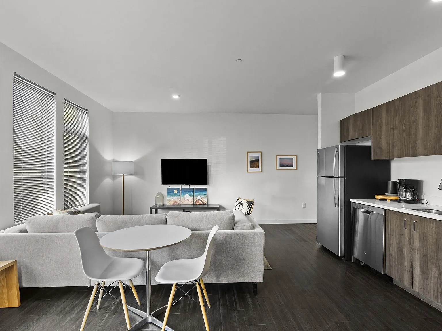 Range Apartments — Photo 3